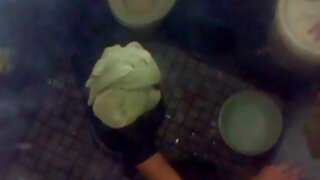ಗೃಹಿಣಿ ತನ್ನ ಬಿಗಿಯಾದ  ...